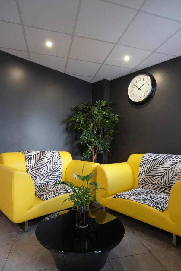 Wink Hotel Juvisy Esterno foto