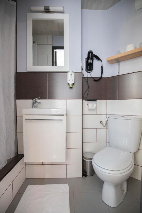 Wink Hotel Juvisy Esterno foto