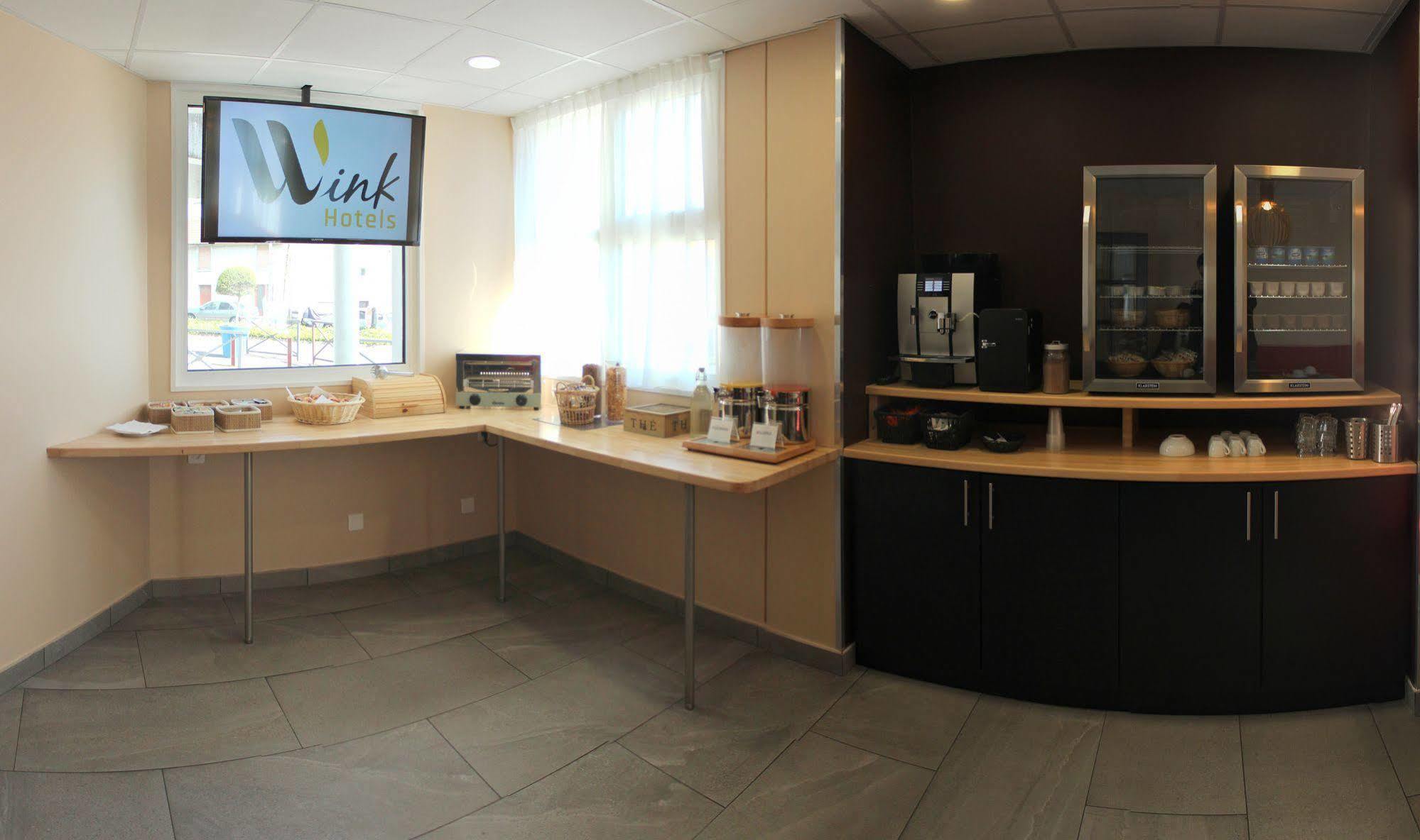 Wink Hotel Juvisy Esterno foto